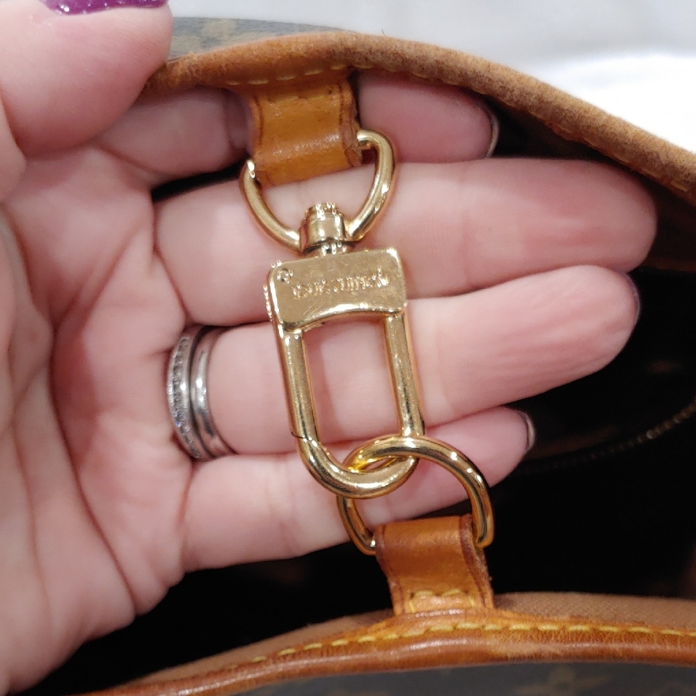 LV Monogram Shoulder Bag - Picture 11 of 14